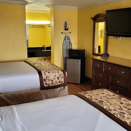 Americas Best Value Inn Frost Bank Center Сан-Антоніо Екстер'єр фото